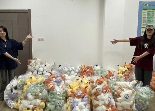 江蘇一高校食品學院花式迎新 給新生送奶茶 安排 抓娃娃